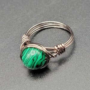 Elegant Malichite Natural Crystal Gemstone Wire-Wrapped Ring Size 7.5 Boho